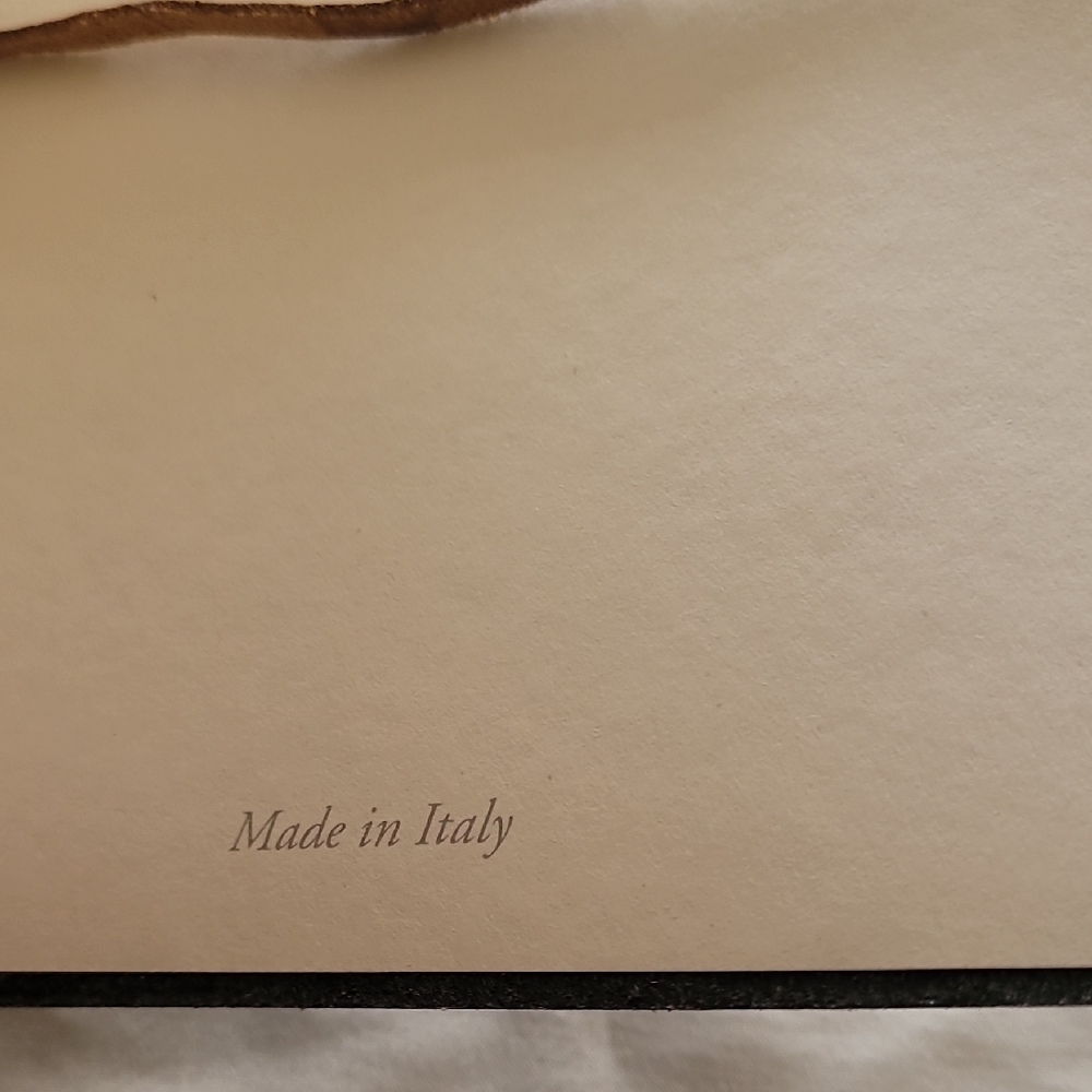 Made In Italy Leather Embossed Journal with tie closure - Picture 4 of 4